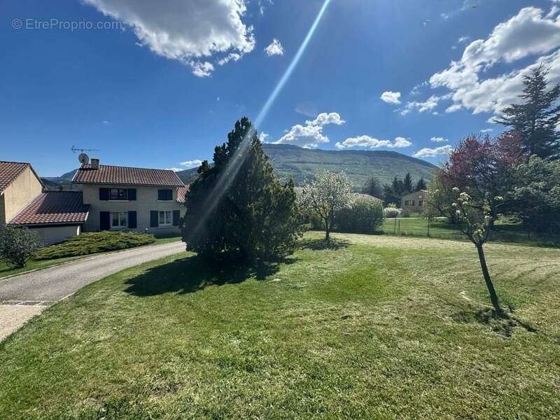 Maison à LA BATIE-MONTSALEON
