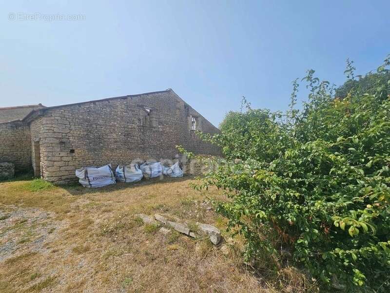 Maison à BERNAY-SAINT-MARTIN