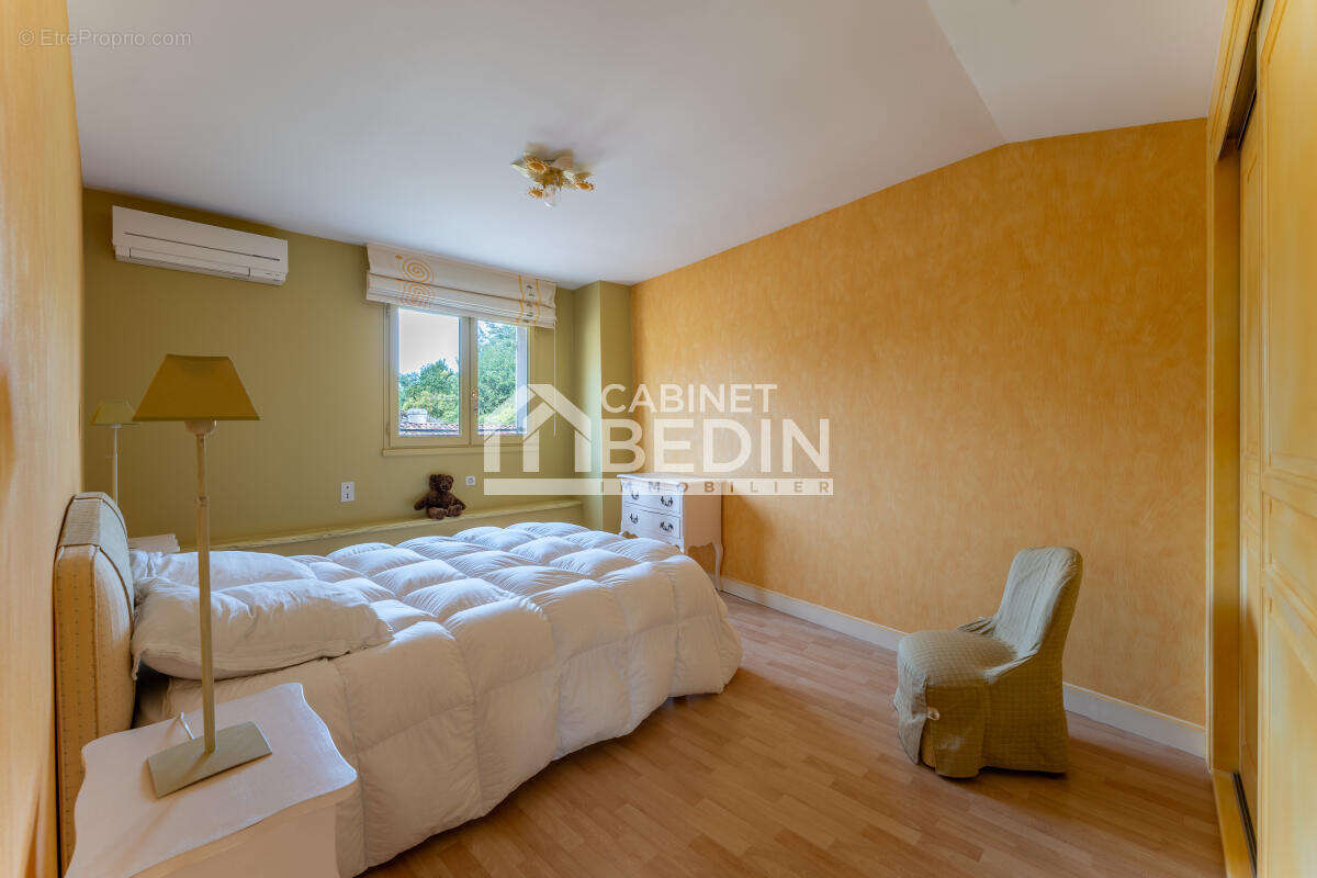 Maison à BLANQUEFORT