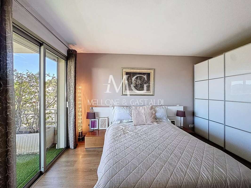 Appartement à LE CANNET