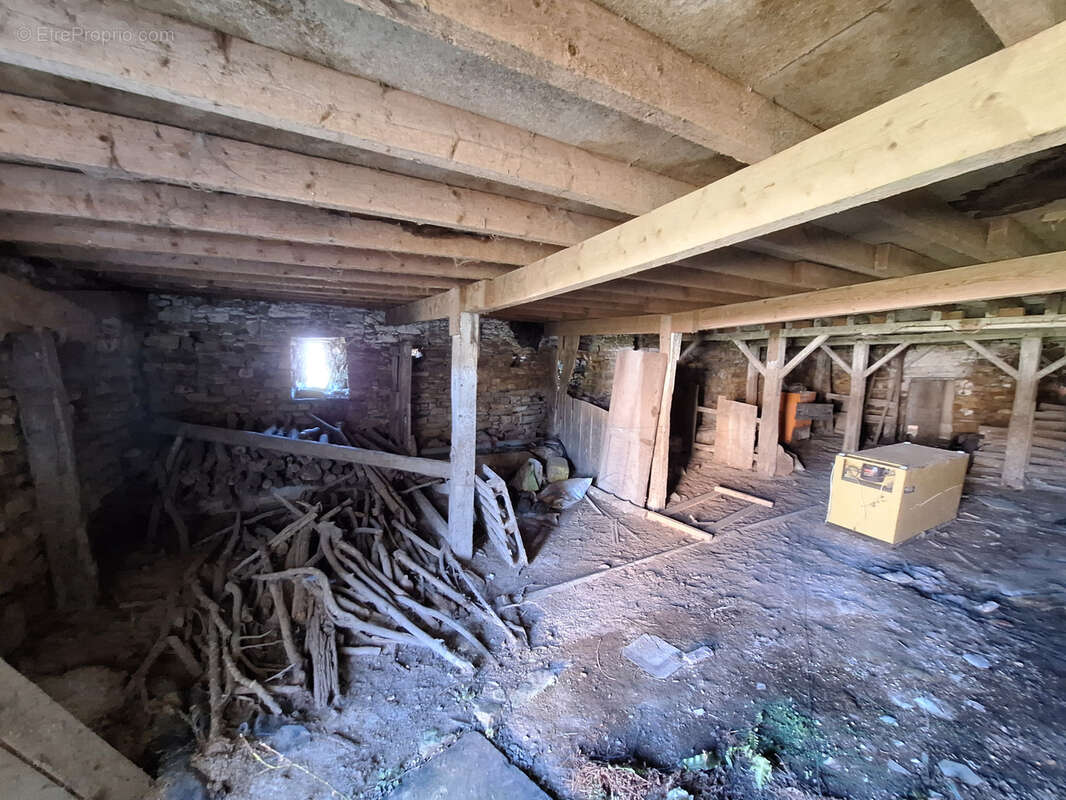 Maison à rénover à BOURG L'ÉVÊQUE - photo 8