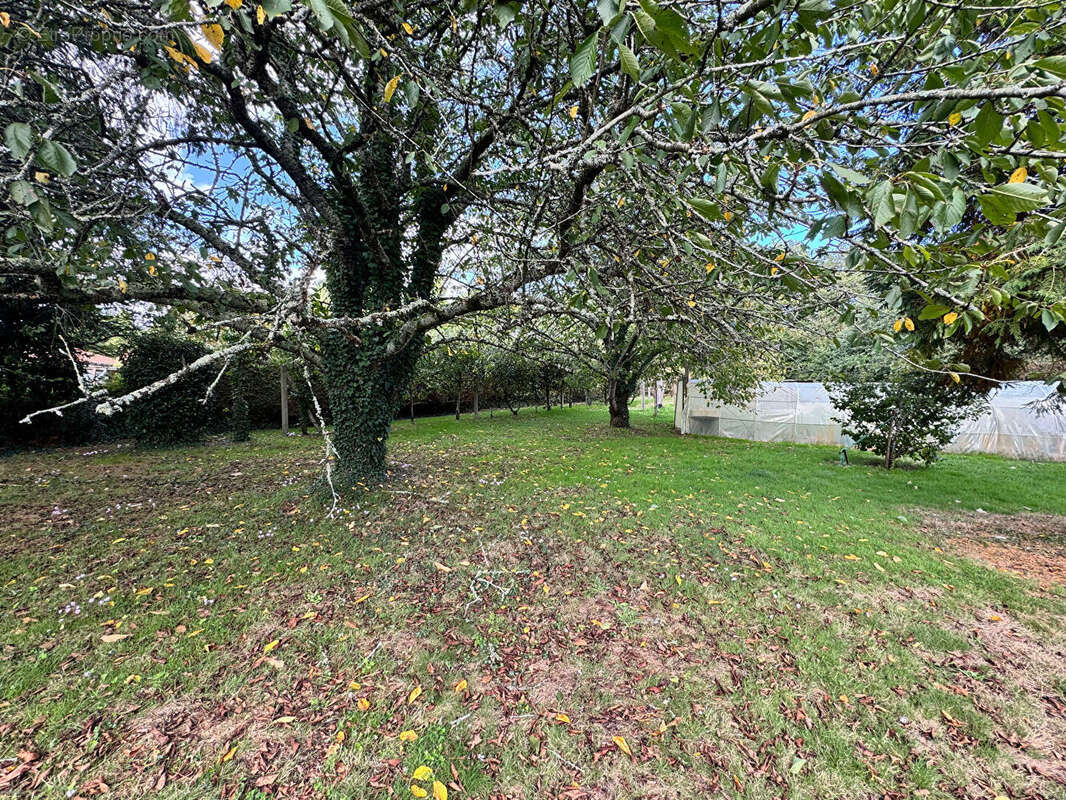 Maison à SAINT-JULIEN-DES-LANDES