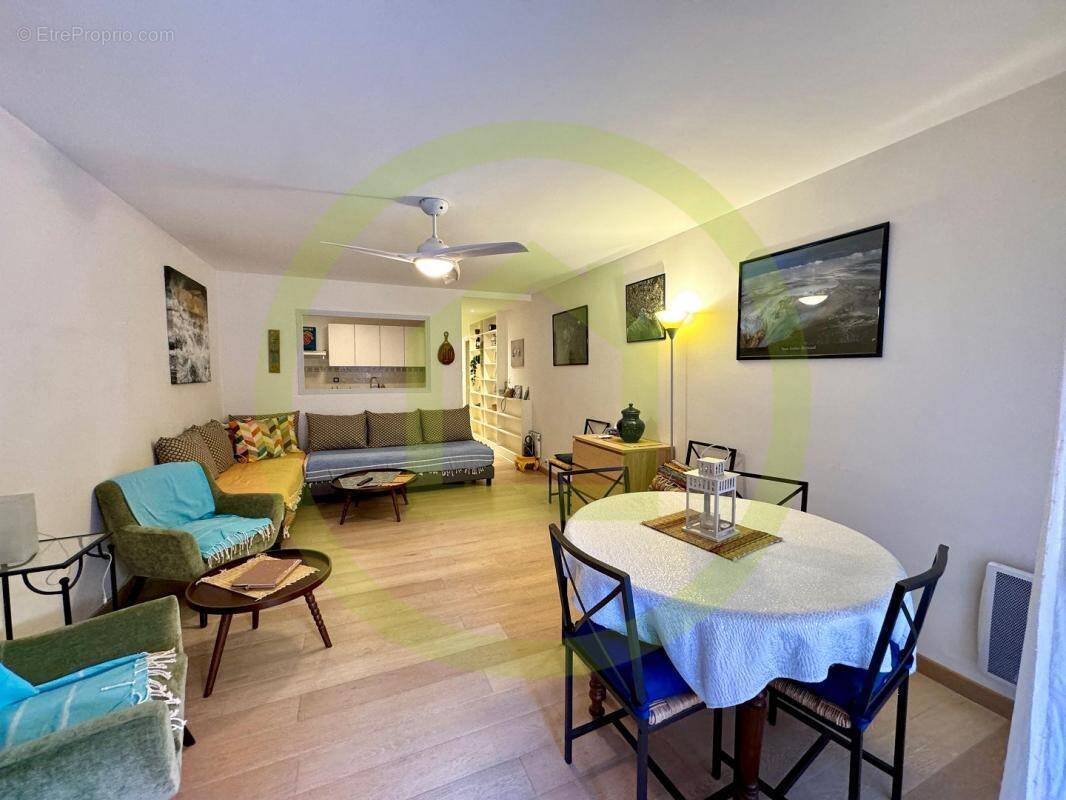 Appartement à SANARY-SUR-MER