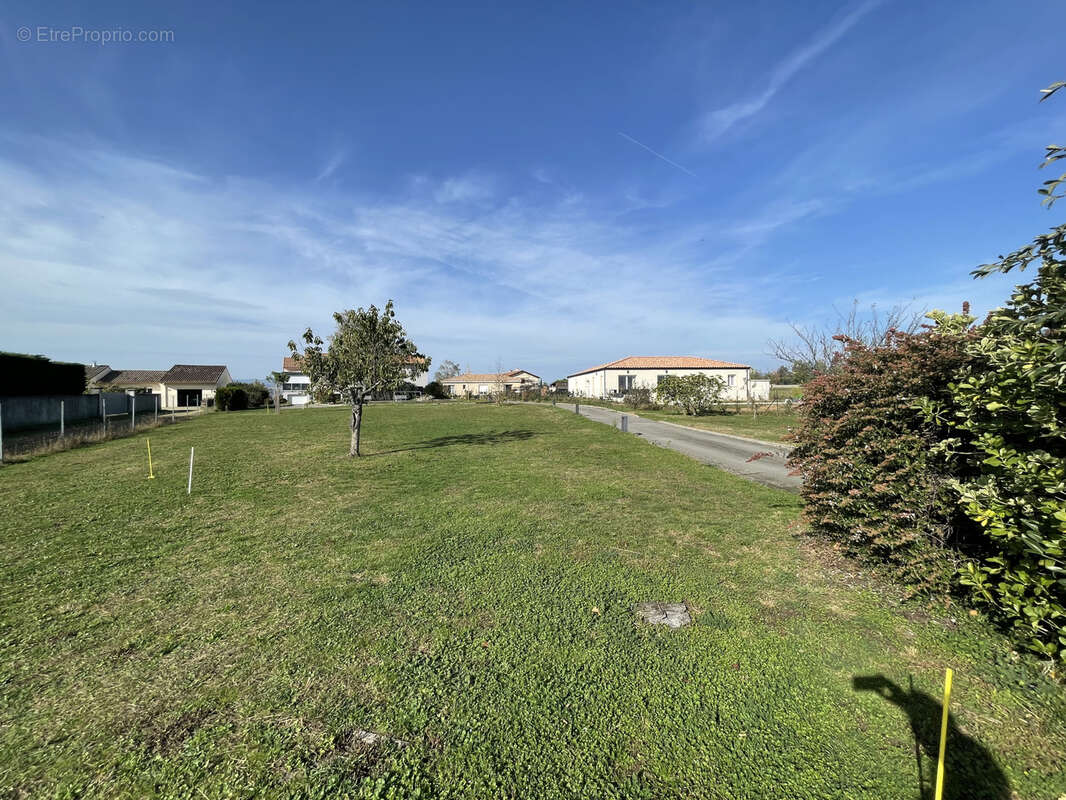 Terrain à VERNOSC-LES-ANNONAY