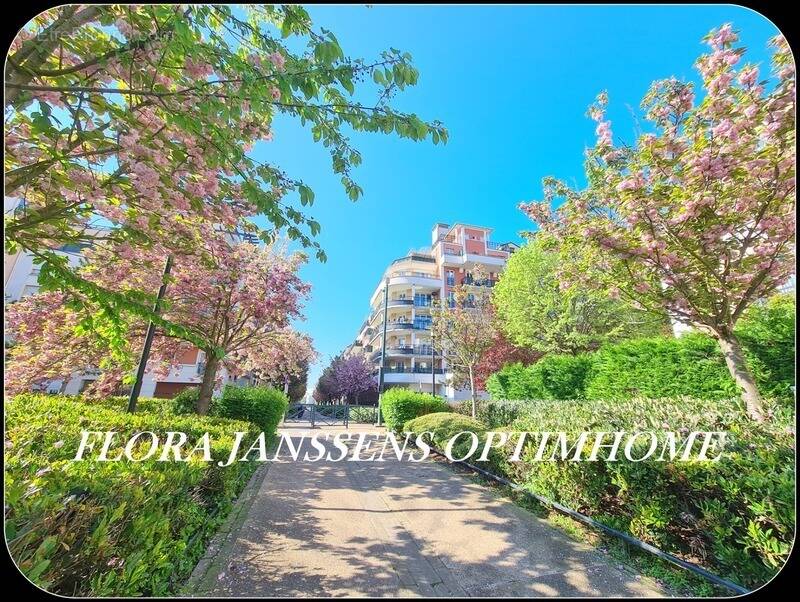 Appartement à VILLENEUVE-LA-GARENNE