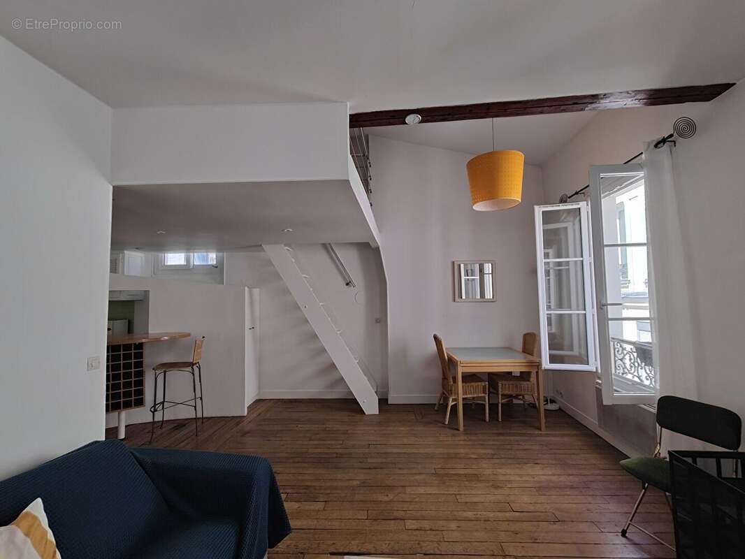Appartement à PARIS-7E