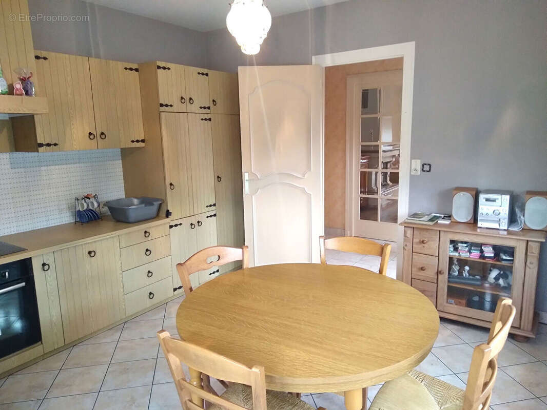 Maison à MONTREUIL-SUR-ILLE