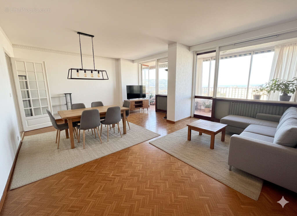 Appartement à MARSEILLE-9E