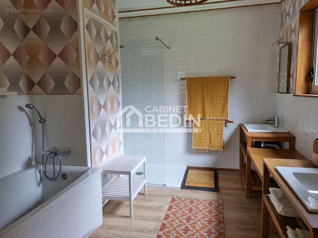 Maison à SAINTE-HELENE