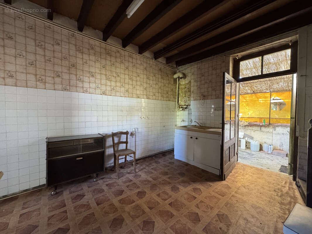 Maison à SAINT-YZAN-DE-SOUDIAC