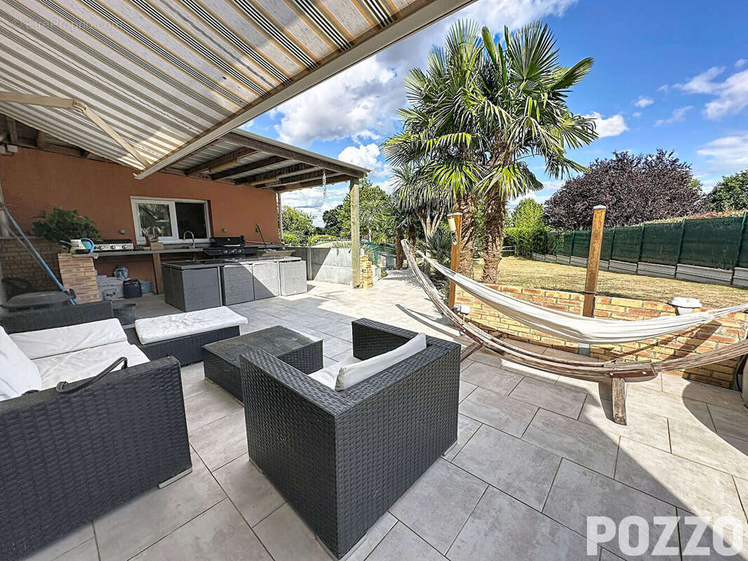 A Vendre - Bacilly - Maison 7 pièce(s) 187 m² - Piscine - Vie de plain pied - photo 7