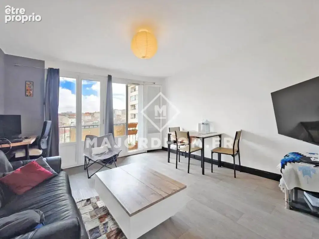 vente type 3 52m² calme ascenseur balcon traversant  13004 - photo 2