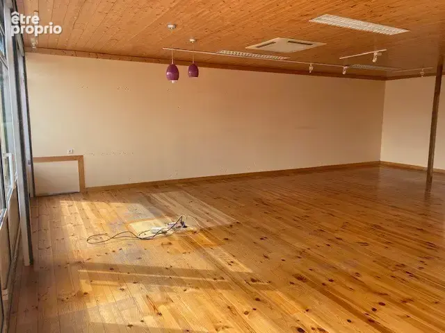 Commerce 220 m² à vendre à Montrevel-En-Bresse (01340) - photo 8