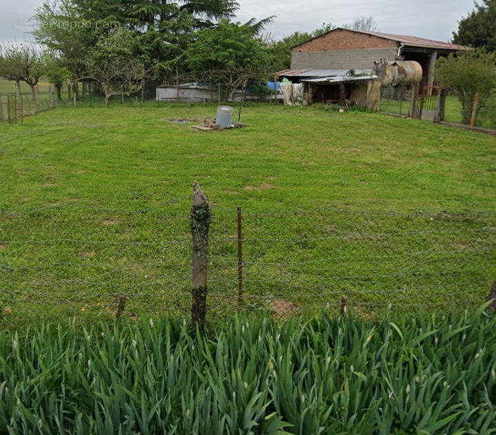 Terrain à TERSSAC