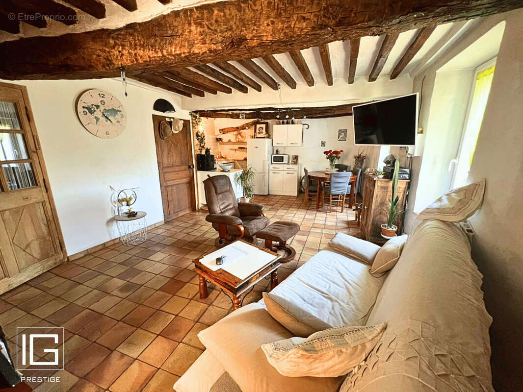 Maison à SAINT-ANTONIN-DU-VAR