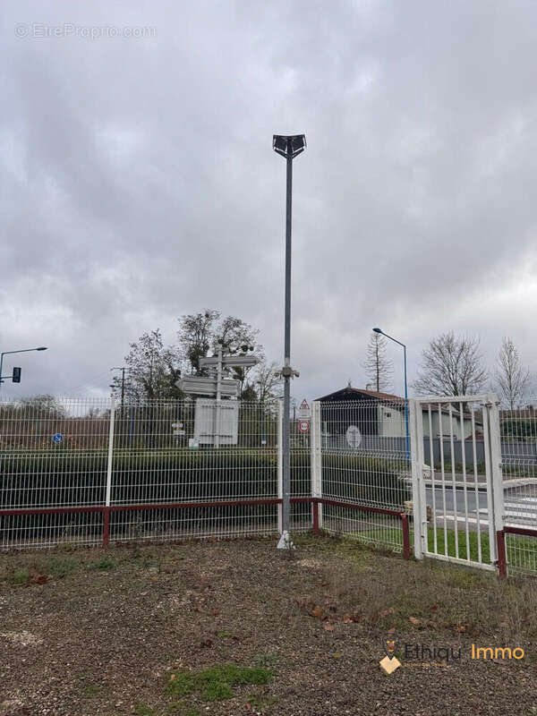 Terrain à LOISY-SUR-MARNE