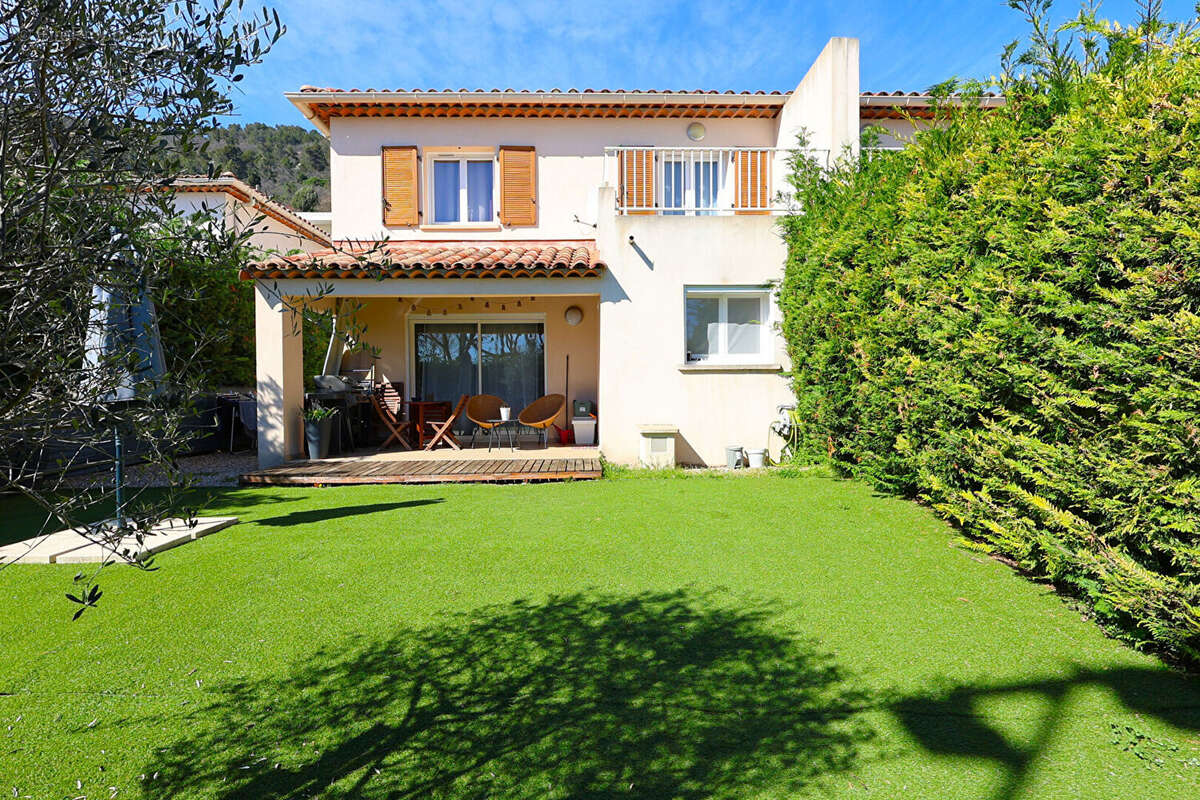 Maison à SPERACEDES