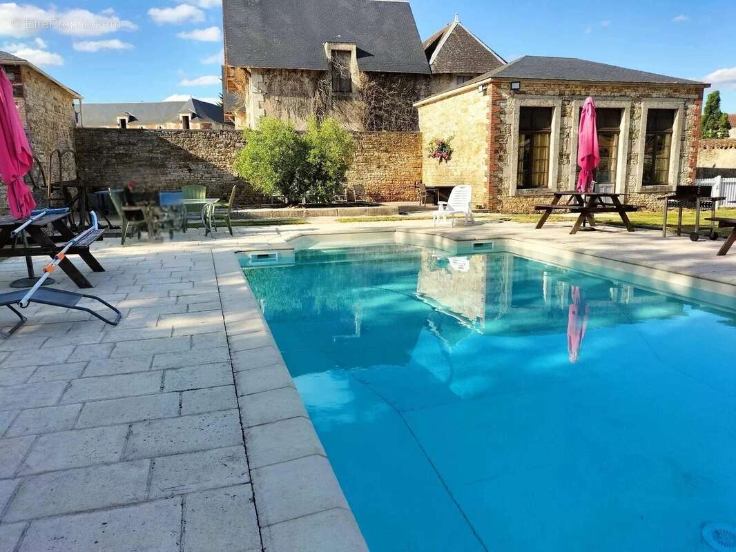 Élégant Château du XIXe siècle avec parc, piscine et maisons d’amis - photo 15