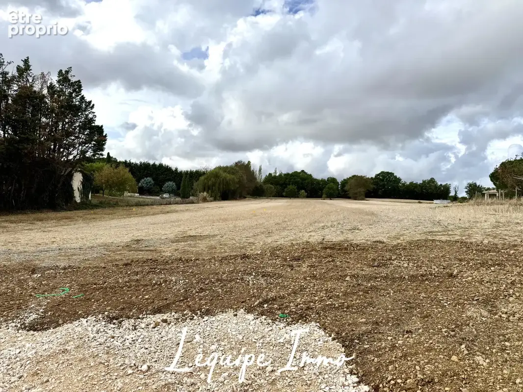 Terrain de 750m2 avec viabilisation en bordure - photo 2