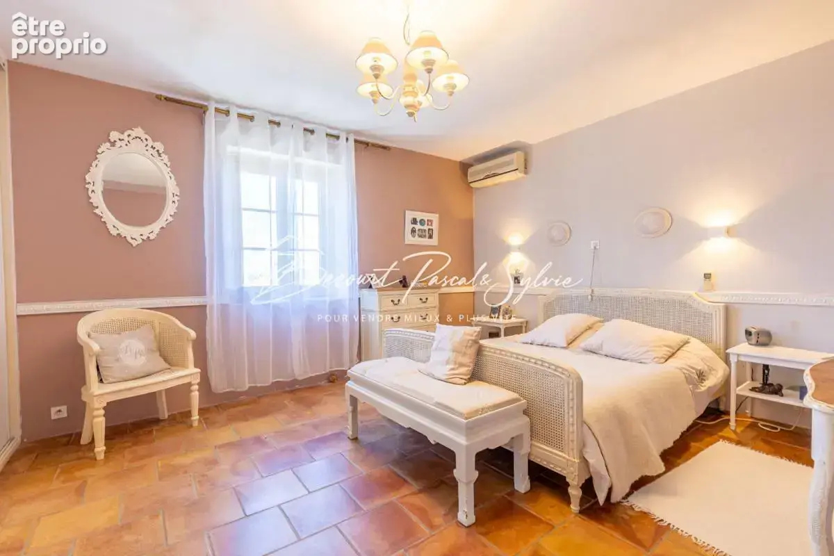 Velleron -ancienne bergerie de caractère - 208 m² -piscine - nouveau prix - photo 13