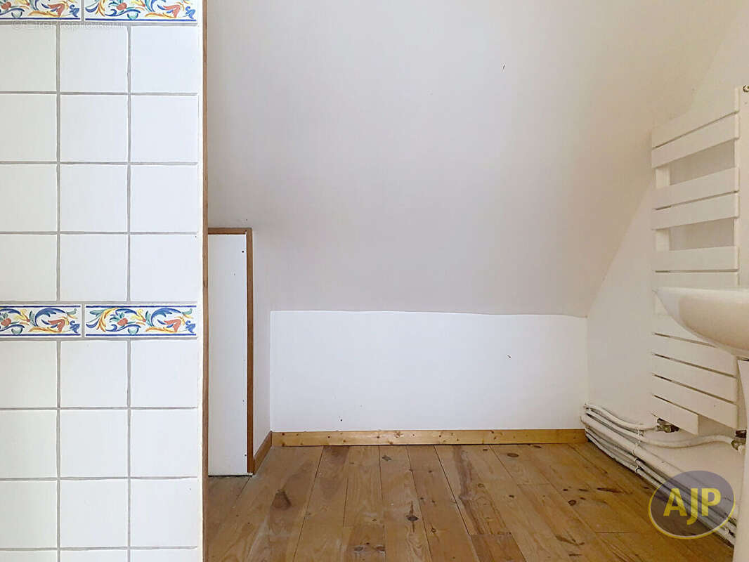 Maison à GRUGE-L'HOPITAL