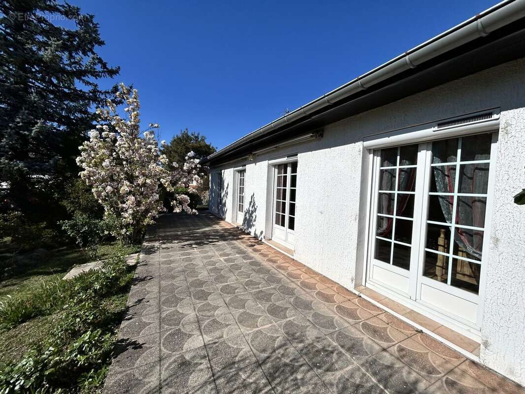 Maison à ECHIROLLES