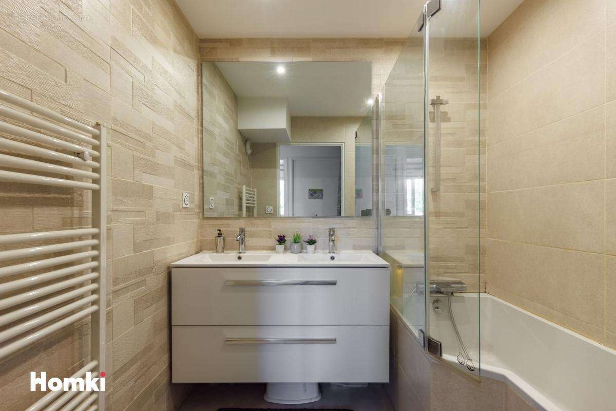 COUP DE CŒUR GARANTI — Duplex T5 atypique 104 m²  Terrasse  Vue Parc  Saint-Priest, Rue Claude Berri - photo 10