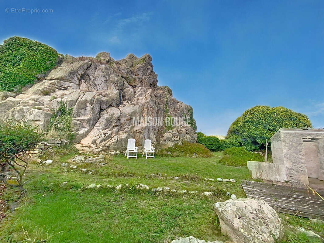Maison à PLOUGRESCANT