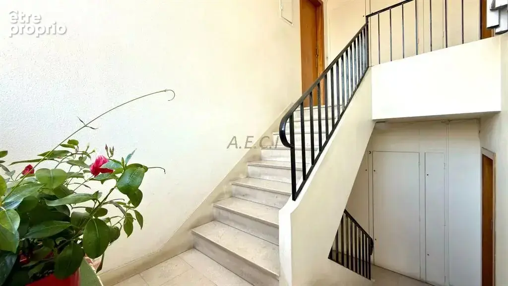 Vente Appartement 2 pièces de 49m2 avec Balcon Quartier Bécon (9 - photo 8