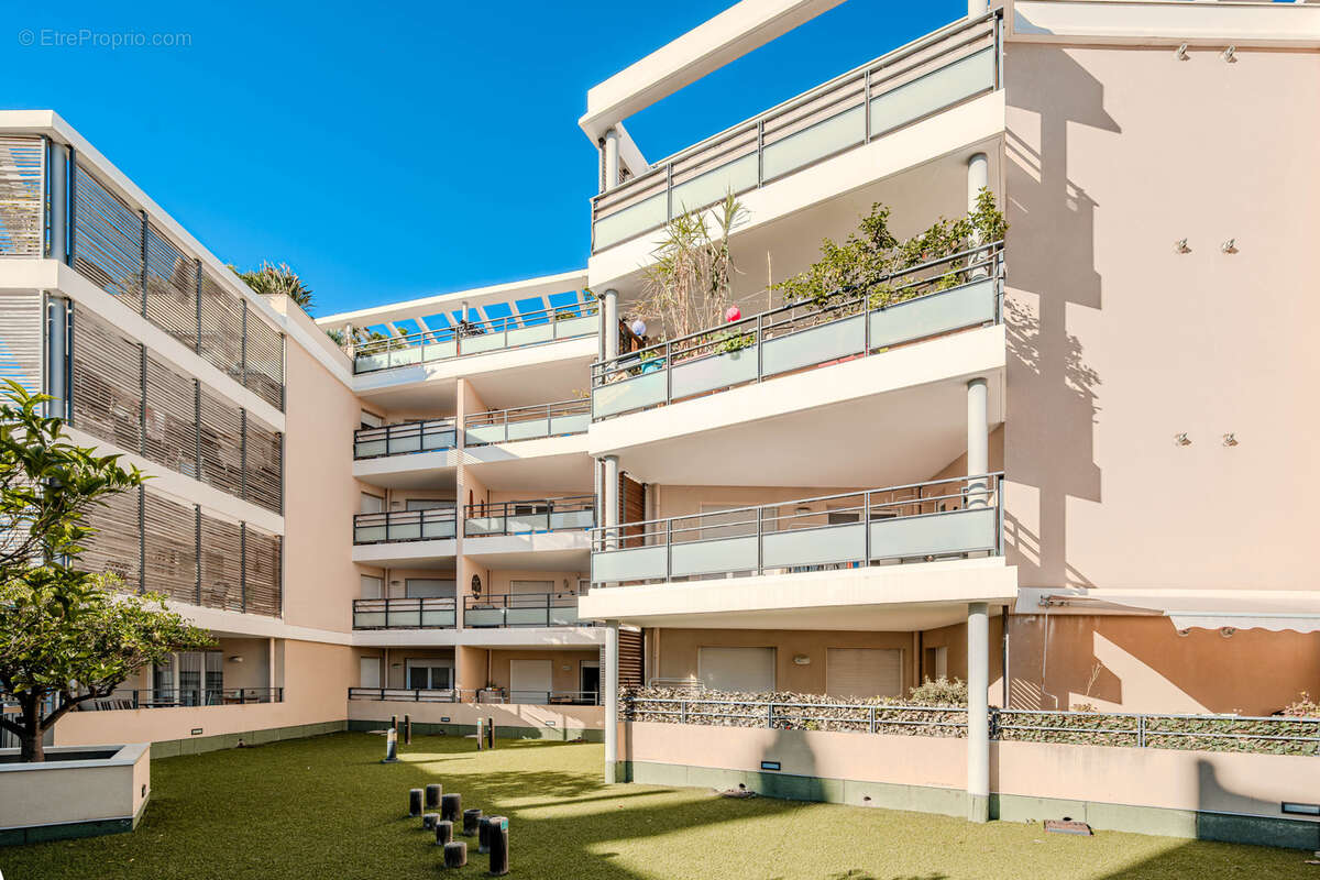 Appartement à HYERES