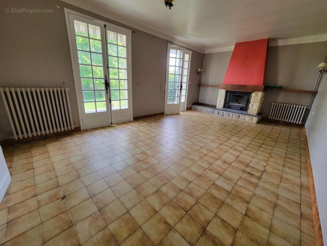 Maison 97 m² à Celles  - photo 4