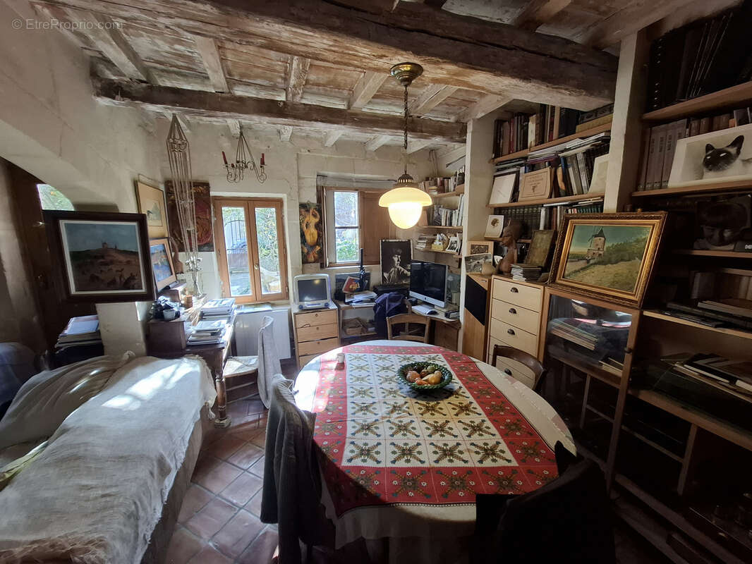 Autre à FONTVIEILLE