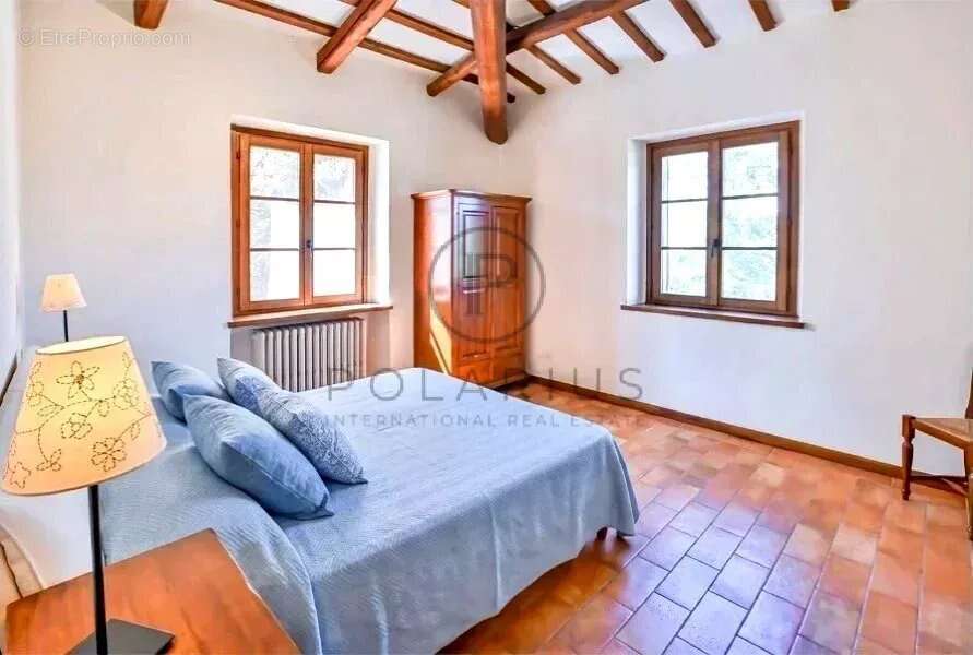 Ancienne ferme historique avec écuries et piscine, à 8 minutes d'Urbino - photo 32