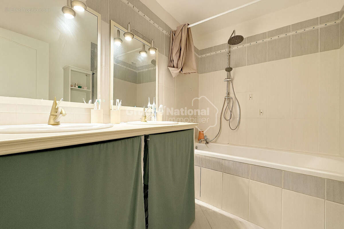 Appartement à SALON-DE-PROVENCE