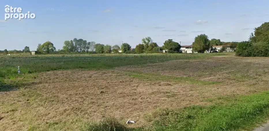 Terrain à SAINT-ROMAIN-DE-BENET