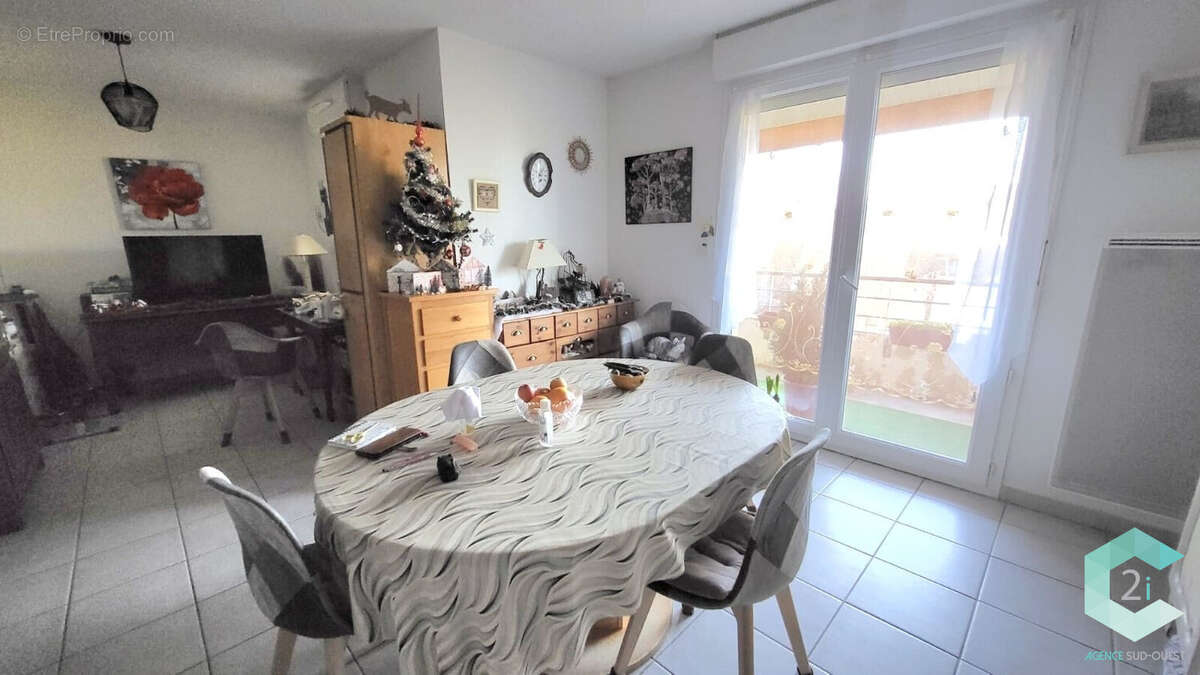 Appartement à CAZERES