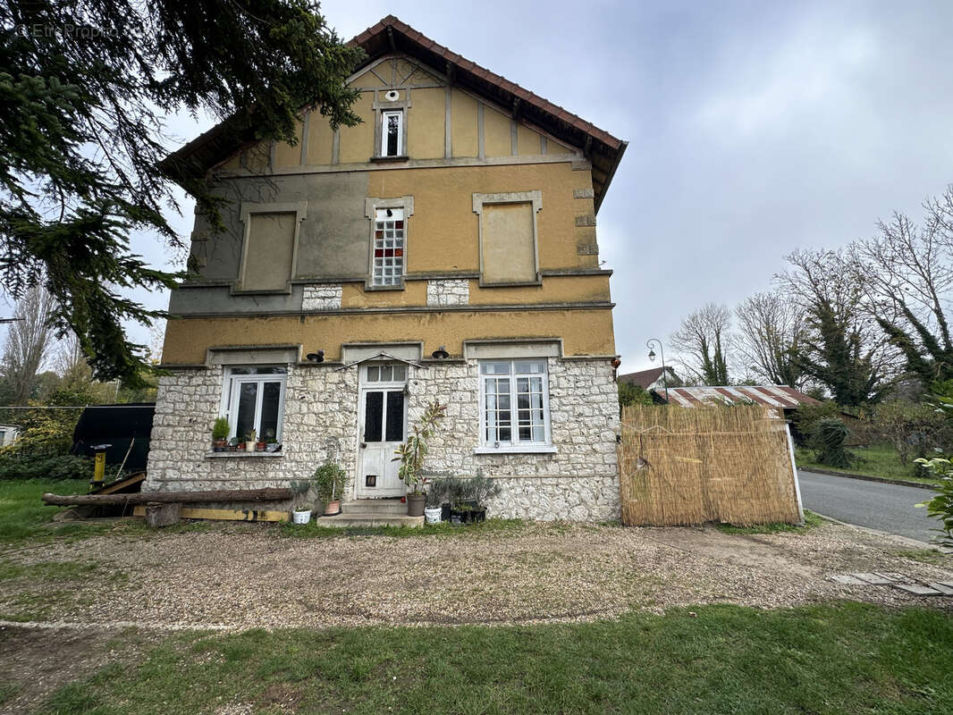 Maison à ANET