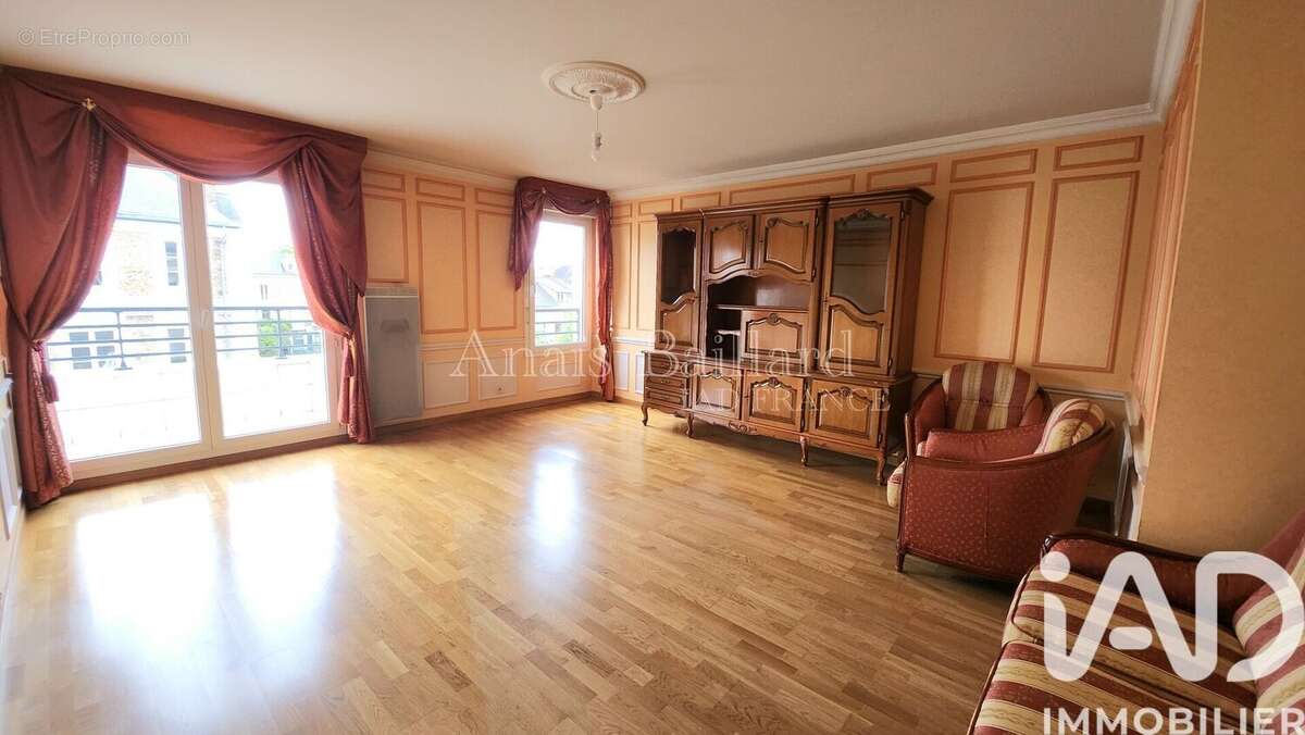 Photo 2 - Appartement à CORBEIL-ESSONNES