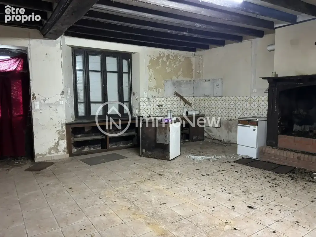 Maison datee de 1677  de 130 m2 avec batiments 300 m2 et four a pain sur terrain 3380 m2 environ - photo 13