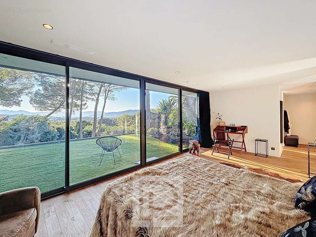 Maison à MOUGINS