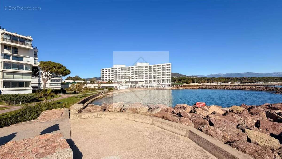 Appartement à MANDELIEU-LA-NAPOULE