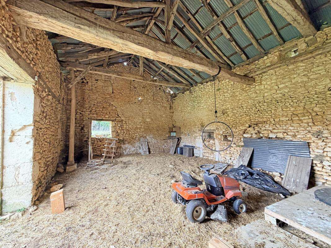 Maison à SAINTE-ALVERE