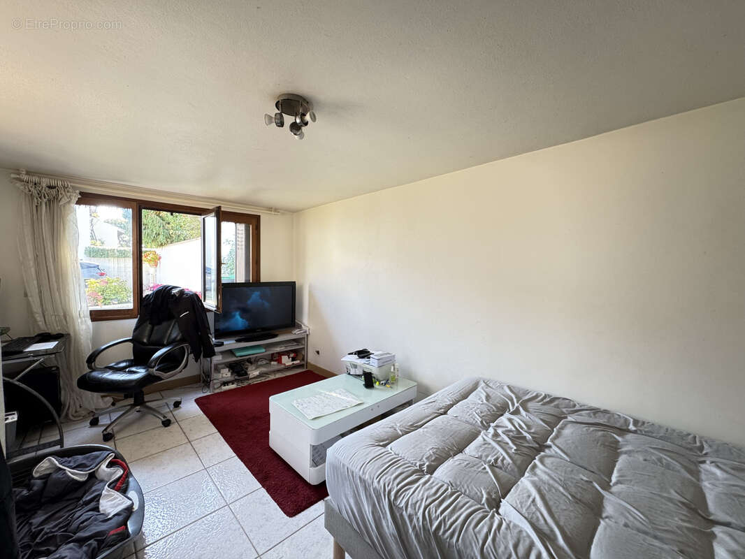 Maison à SAINT-MAUR-DES-FOSSES