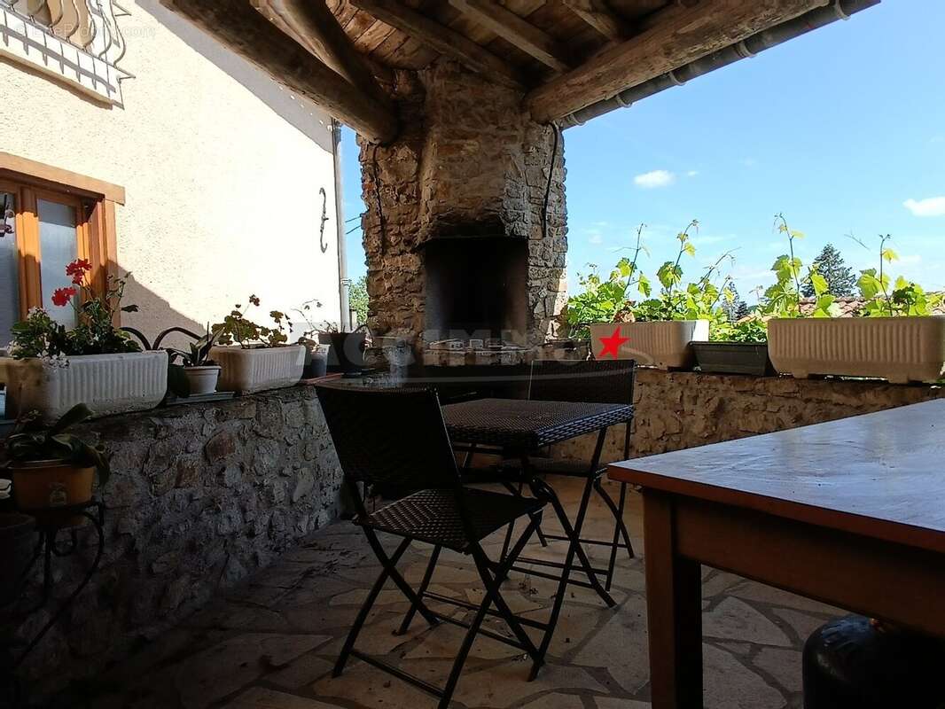 Maison à LABRUGUIERE