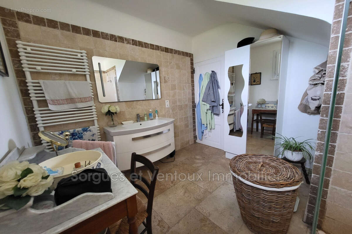 Maison à L&#039;ISLE-SUR-LA-SORGUE