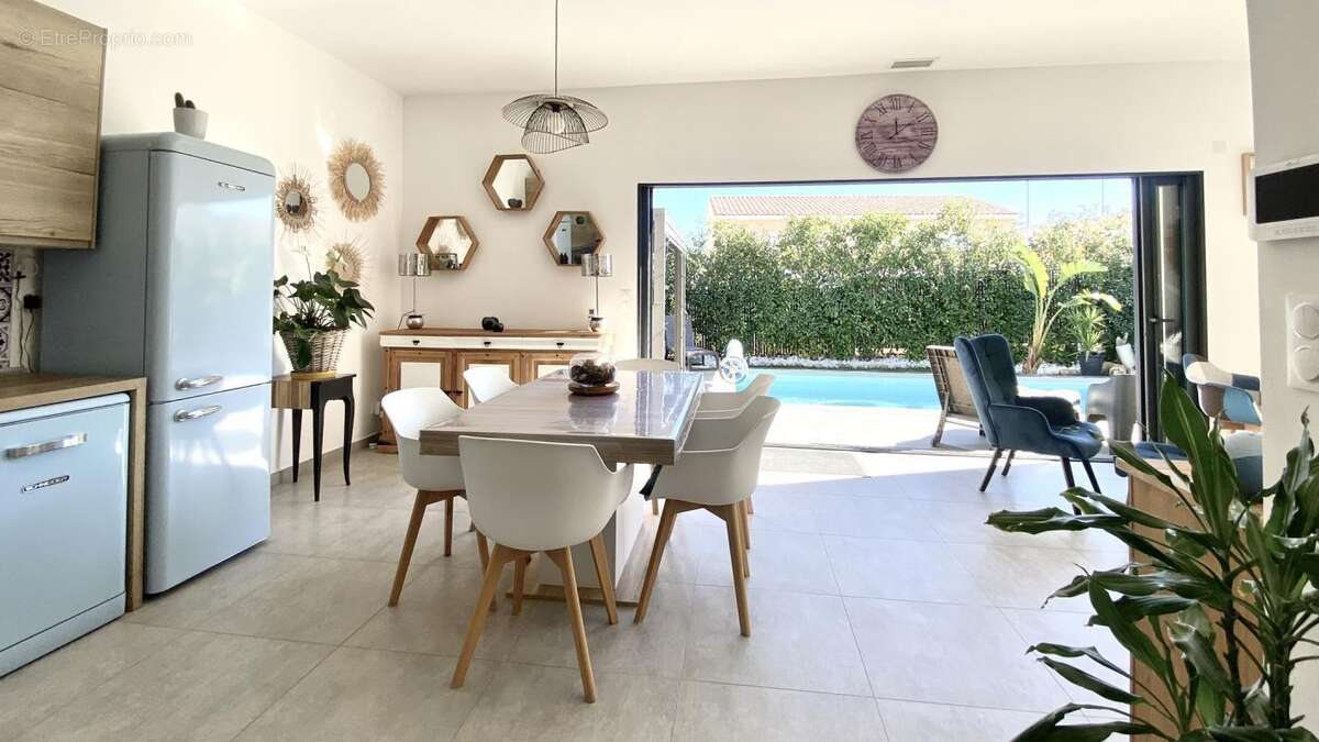 Maison à NISSAN-LEZ-ENSERUNE