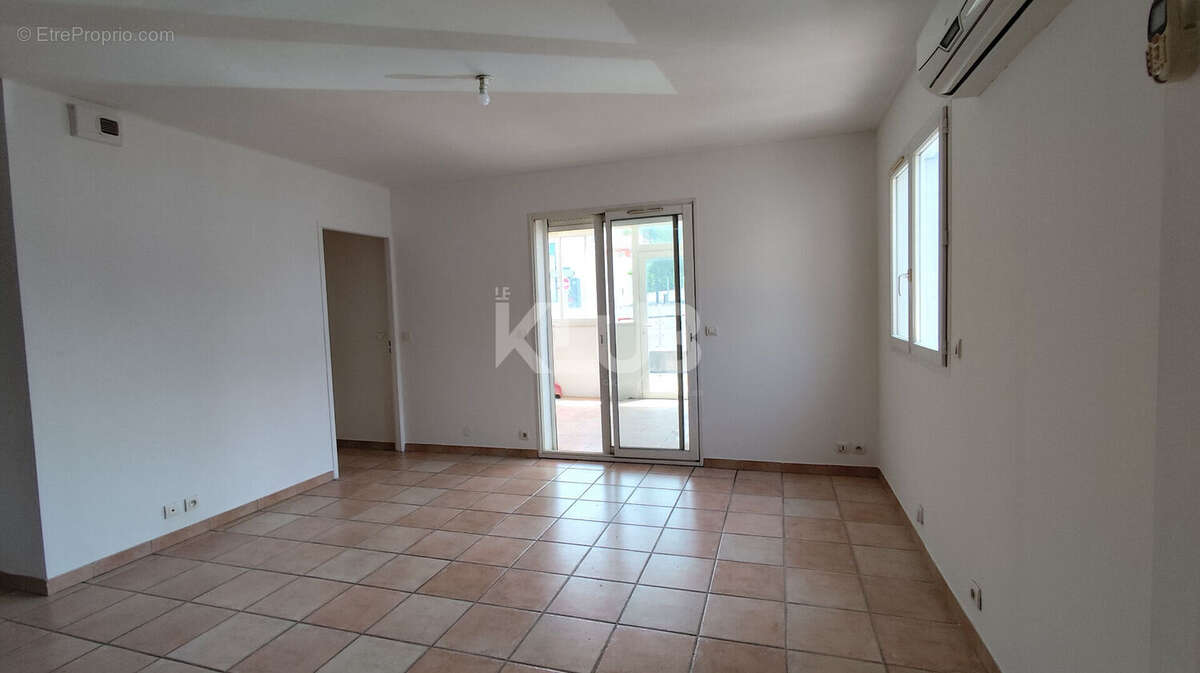 Appartement à ROGNAC