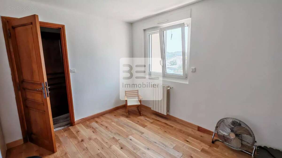 Maison à SUZE-LA-ROUSSE