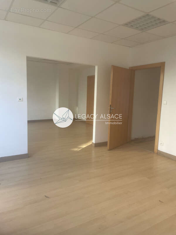 Appartement 2/3 pièces traversant de 67,17m2 avec jardin et cour, travaux à prévoir! - photo 5