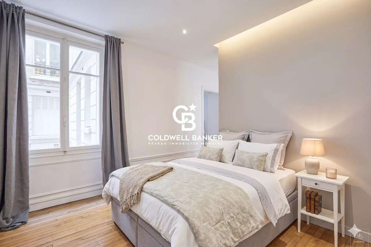 Appartement à PARIS-7E